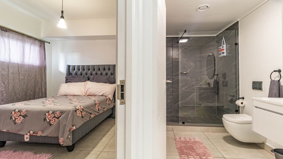 3 Bedroom Property for Sale in Paardevlei Western Cape